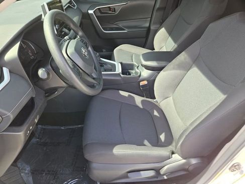 Used 2025 Toyota RAV4 LE image 10