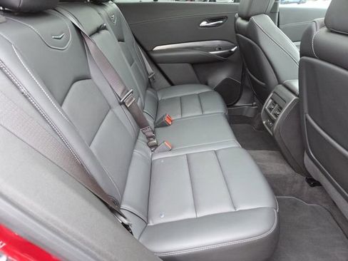 Used 2024 Cadillac XT4 Premium Luxury image 29