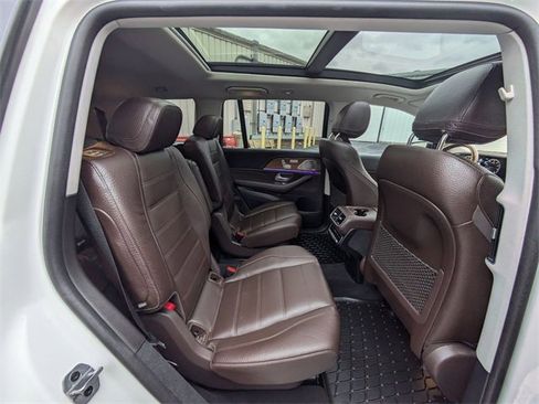 Used 2023 Mercedes-Benz GLS 580 4MATIC image 34