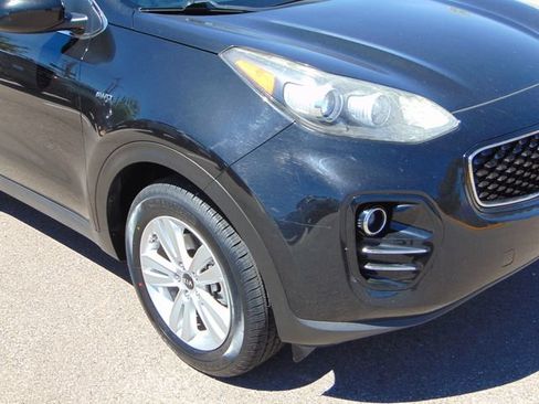 Used 2017 Kia Sportage LX AWD/4WD image 2