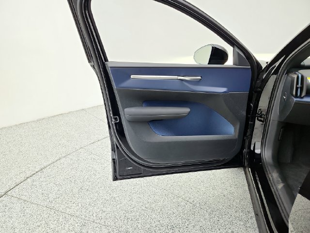 New 2026 Volvo EX30 Plus w/ Protection Package AWD/4WD image 27