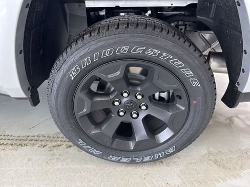 New 2026 RAM 1500 Big Horn AWD/4WD image 5