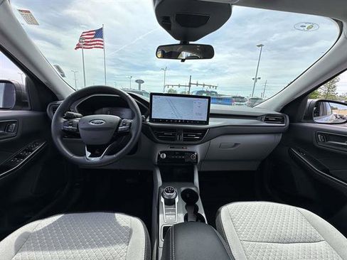 Used 2023 Ford Escape Active w/ Tech Pack #1 AWD/4WD image 13