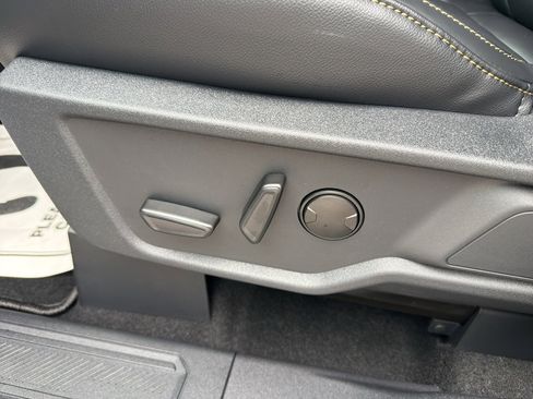 New 2025 Ford Bronco Badlands image 19