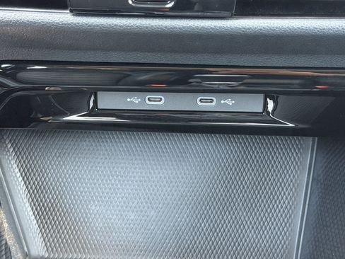 Used 2024 Volkswagen Golf R AWD/4WD image 21