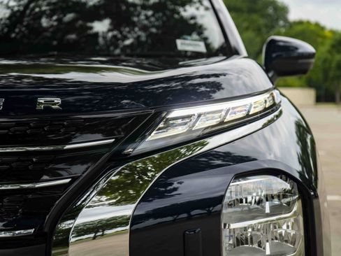 Used 2024 Mitsubishi Outlander SE AWD/4WD image 11