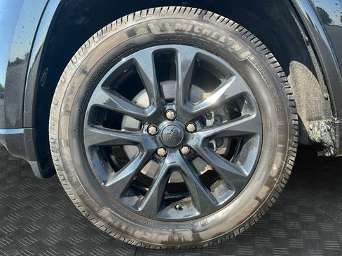 Used 2021 Jeep Grand Cherokee Laredo X AWD/4WD image 14