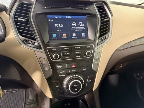 Used 2017 Hyundai Santa Fe Sport image 17