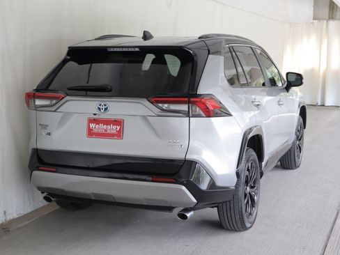 Used 2023 Toyota RAV4 XSE AWD/4WD image 7