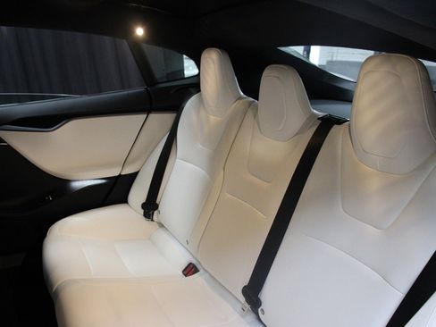 Used 2020 Tesla Model S AWD image 59