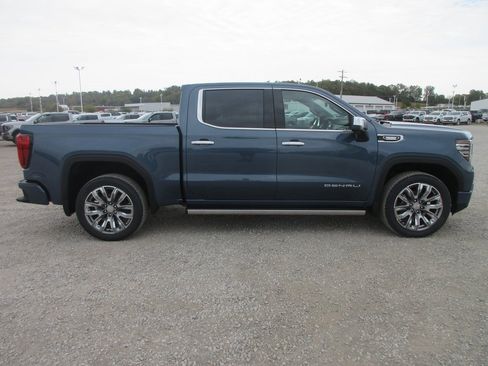 New 2026 GMC Sierra 1500 Denali image 3