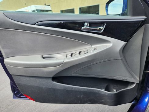 Used 2012 Hyundai Sonata Limited w/ Navigation Pkg FWD image 10