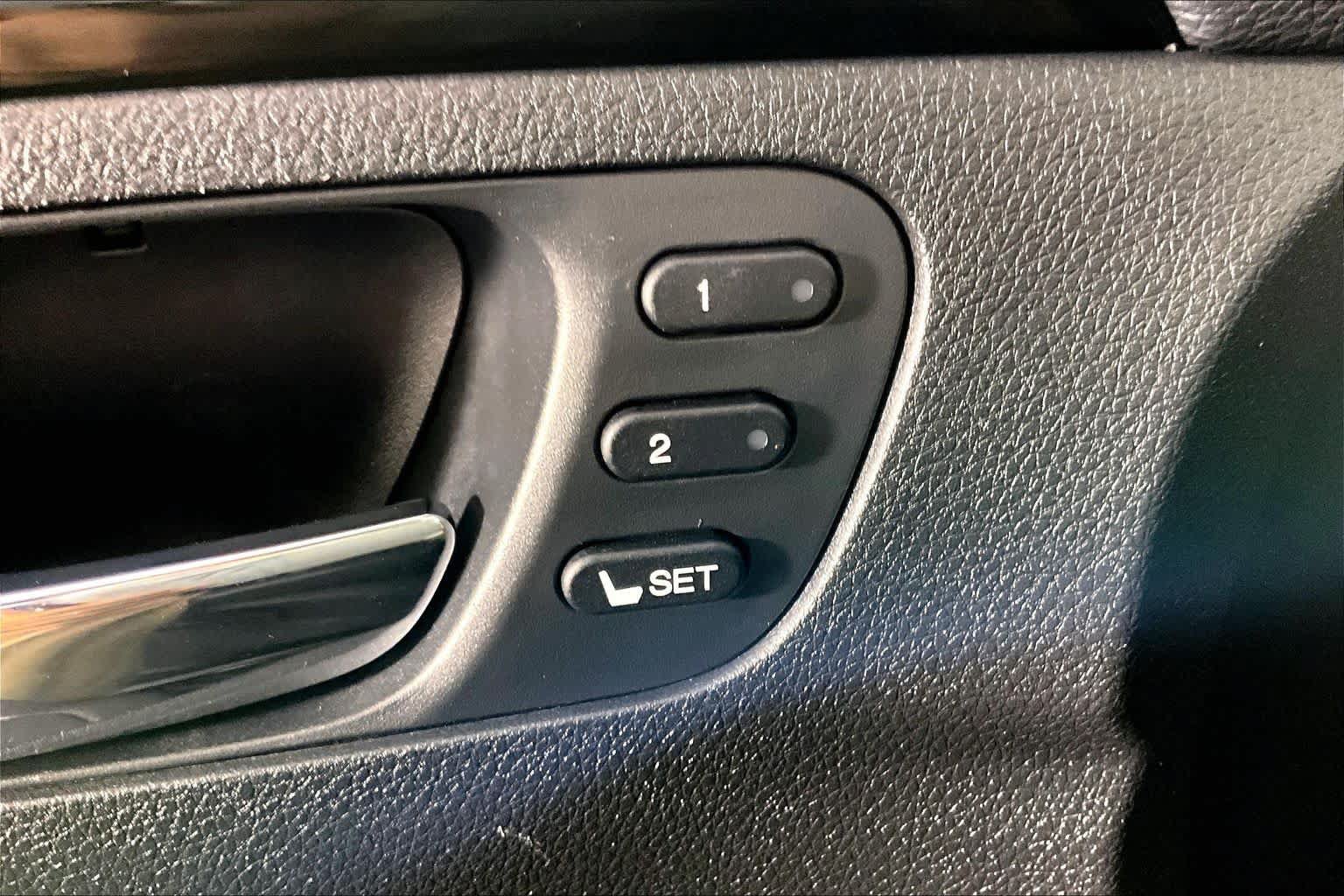 Used 2016 Honda Pilot Elite image 31