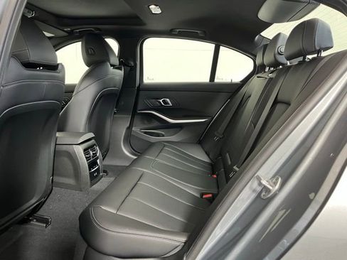 Used 2025 BMW 330i xDrive Sedan w/ Premium Package image 19