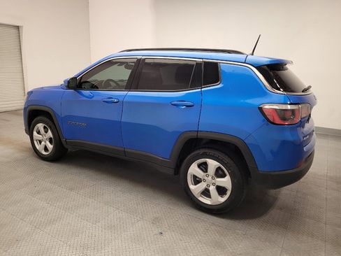 Used 2018 Jeep Compass Latitude w/ Cold Weather Group AWD/4WD image 3
