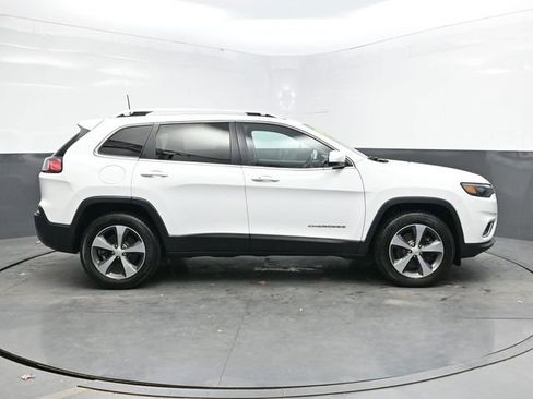 Used 2019 Jeep Cherokee Limited image 8