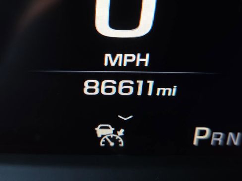 Used 2019 Chevrolet Suburban Premier image 11