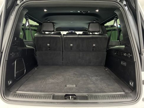 Used 2024 Jeep Wagoneer L Series II image 40