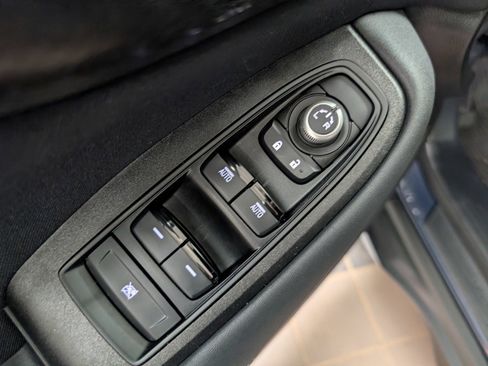 Used 2025 Subaru Outback Premium image 24