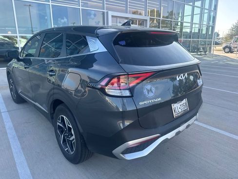 Certified 2025 Kia Sportage LX FWD image 3