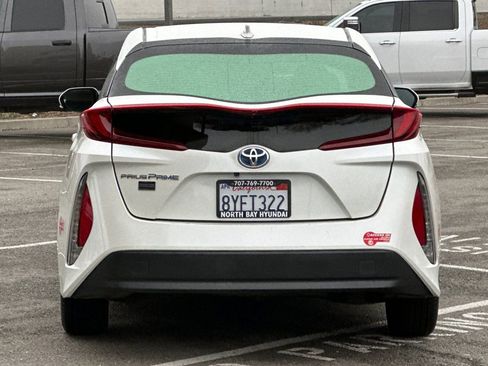Used 2017 Toyota Prius Prime Plus image 5