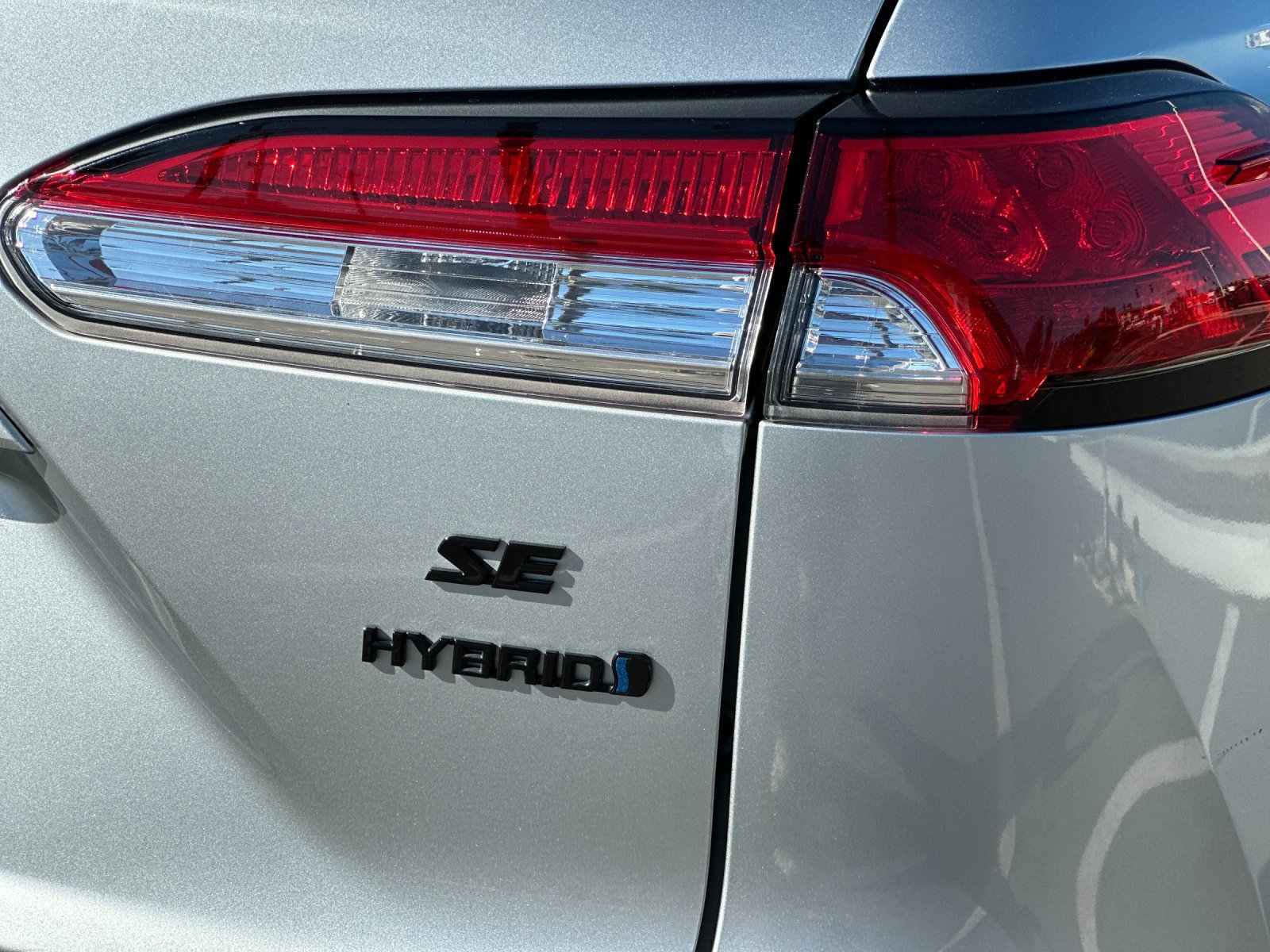 Used 2023 Toyota Corolla Cross AWD Hybrid image 23