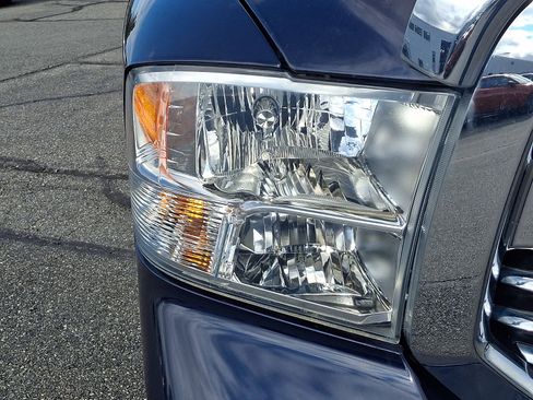 Used 2019 RAM 1500 Big Horn AWD/4WD image 9