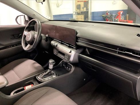 Used 2024 Hyundai Kona SEL AWD/4WD image 14