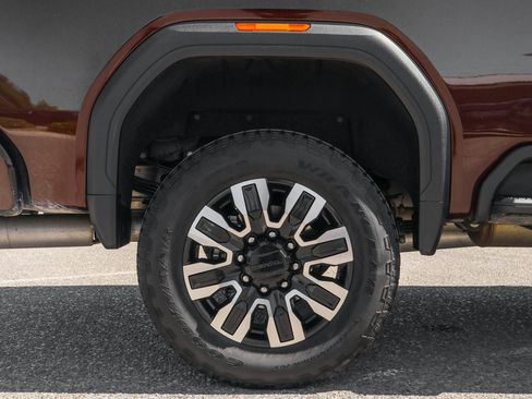 Used 2024 GMC Sierra 3500 Denali Ultimate AWD/4WD image 12