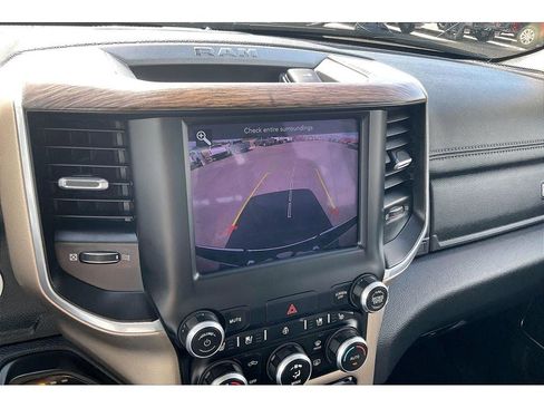 Used 2019 RAM 1500 Laramie AWD/4WD image 23