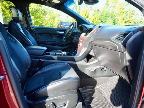 Used 2019 Ford Edge ST w/ Equipment Group 401A image 8