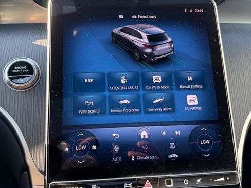 Used 2025 Mercedes-Benz GLC 300 image 26
