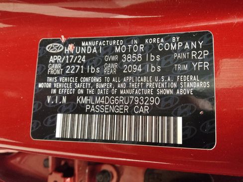 Used 2024 Hyundai Elantra SEL FWD image 33