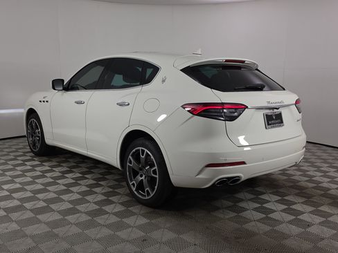 Used 2023 Maserati Levante GT AWD/4WD image 5