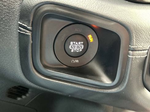 Used 2024 Jeep Wrangler Unlimited Rubicon 4xe AWD/4WD image 25