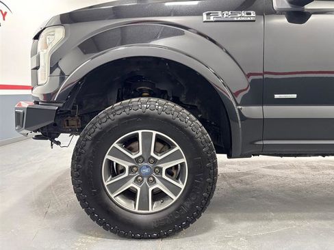 Used 2015 Ford F150 Lariat w/ Equipment Group 502A Luxury AWD/4WD image 10