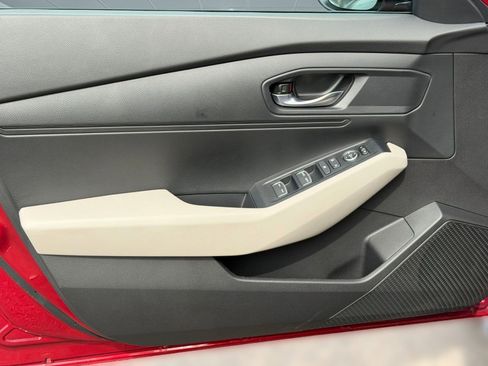 Used 2025 Honda Accord LX image 13