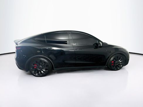 Used 2023 Tesla Model Y Performance AWD/4WD image 10