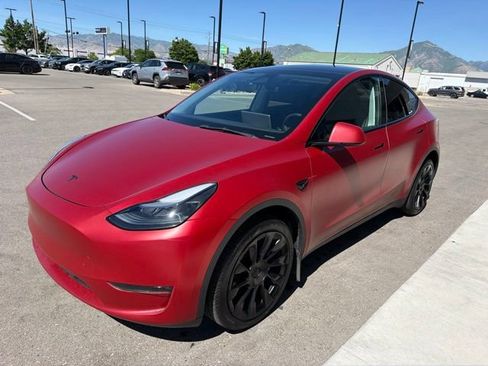 Used 2023 Tesla Model Y Long Range AWD/4WD image 3