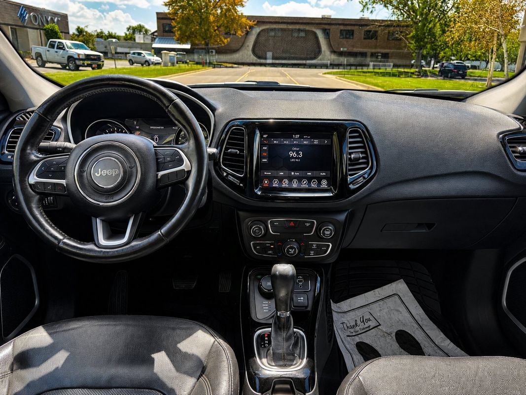 Used 2018 Jeep Compass Limited AWD/4WD image 12