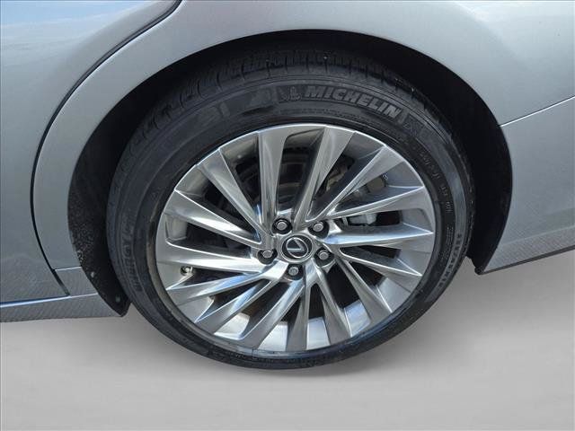 Used 2023 Lexus ES 350 Ultra Luxury w/ Accessory Package (Z2) FWD image 13