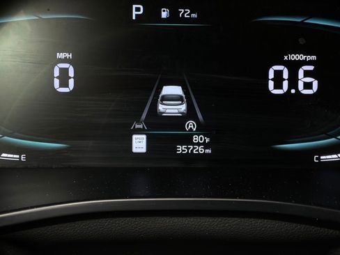 Used 2025 Kia Soul LX w/ LX Technology Package FWD image 36
