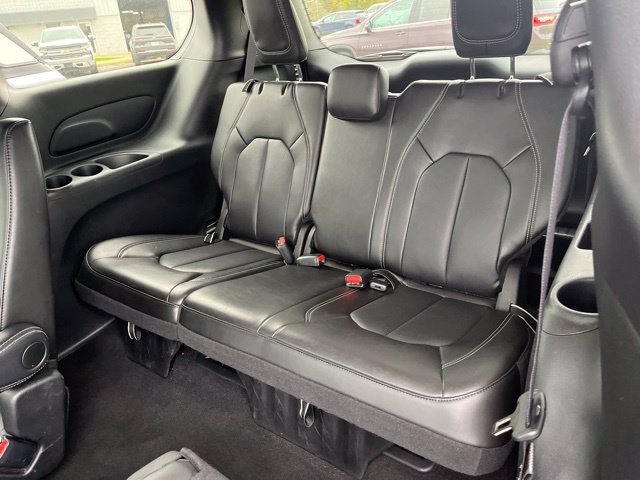 Used 2026 Chrysler Pacifica Select FWD image 6
