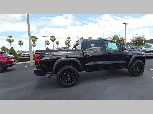 New 2026 Chevrolet Colorado Trail Boss AWD/4WD image 16