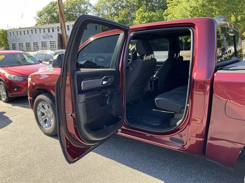 Used 2019 RAM 1500 Big Horn RWD image 12