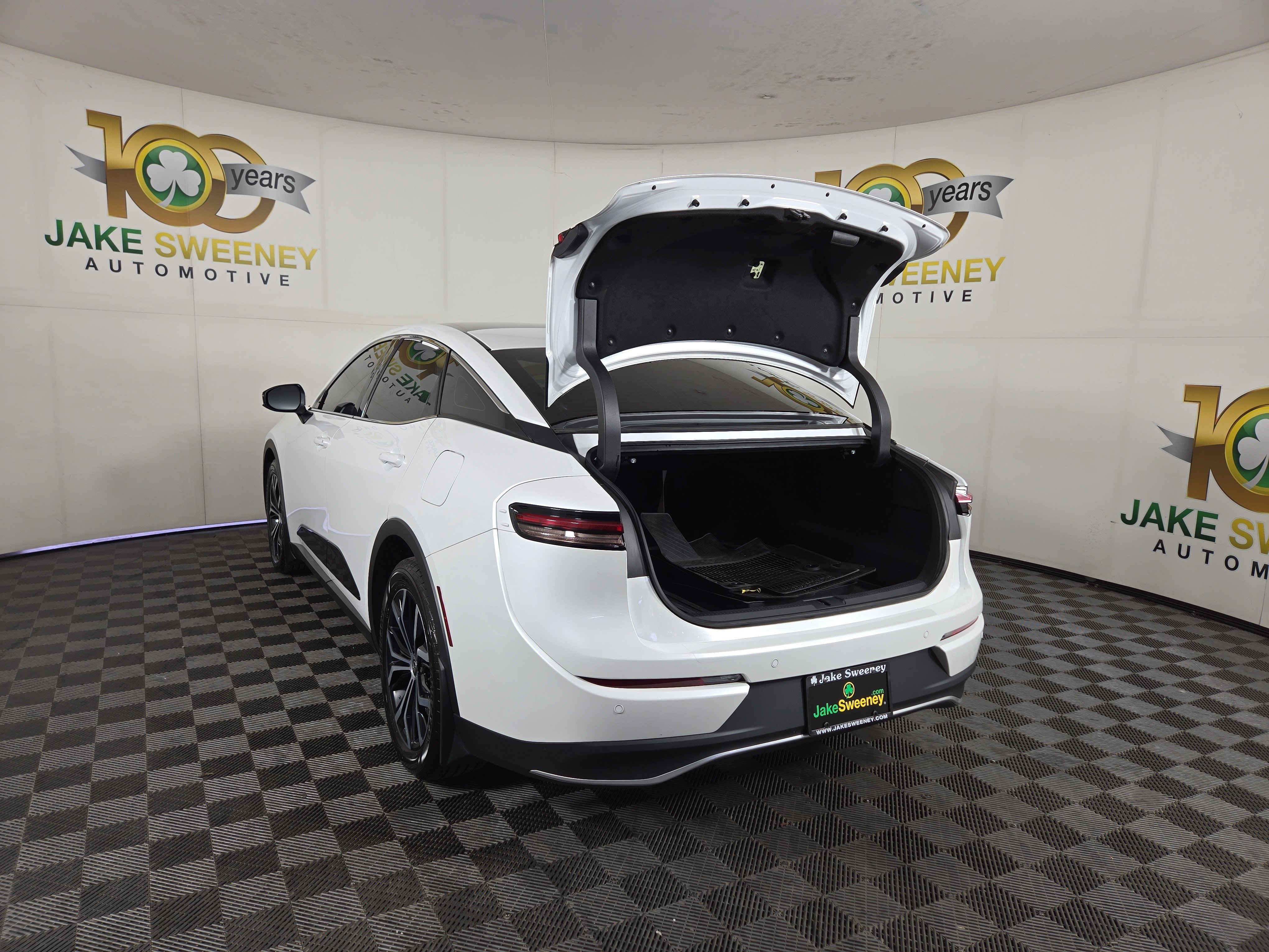 Used 2024 Toyota Crown AWD/4WD image 32