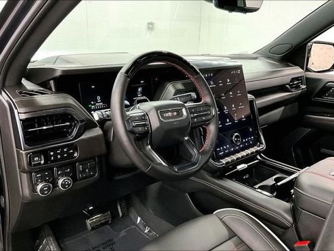 Used 2025 GMC Yukon AT4 Ultimate AWD/4WD image 17