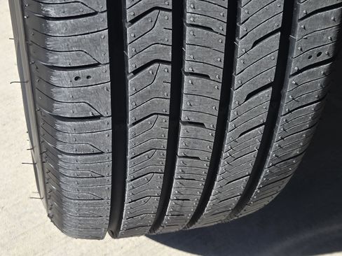 Used 2023 Honda HR-V EX-L image 9