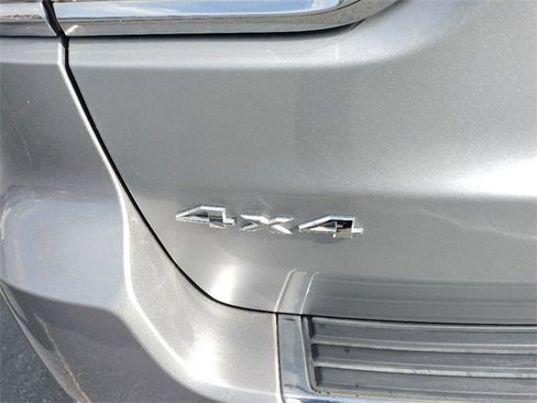 Used 2017 Jeep Grand Cherokee Limited image 10