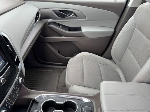 Used 2019 Chevrolet Traverse LT image 13